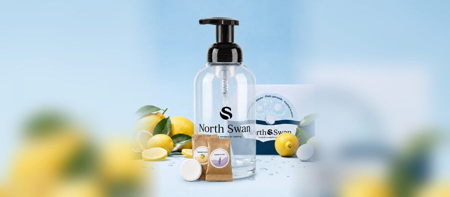 North Swan Swanflaske med Midnight Lemon refill-tablet, refill-æske og friske citroner