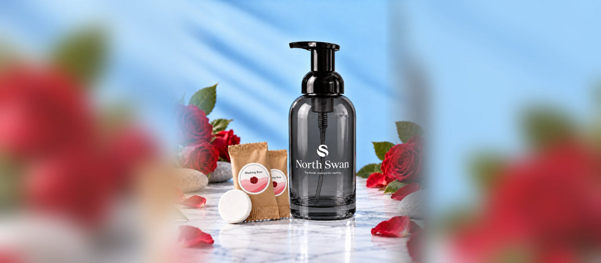 North Swan Starter Kit Rose med Swanflaske i Sort og røde roser